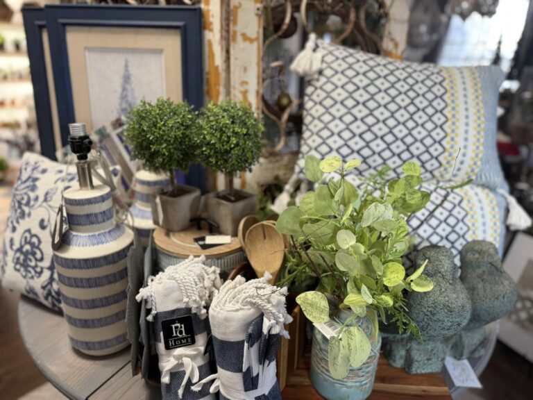 Lavender & Sage Gardening & Home Decor