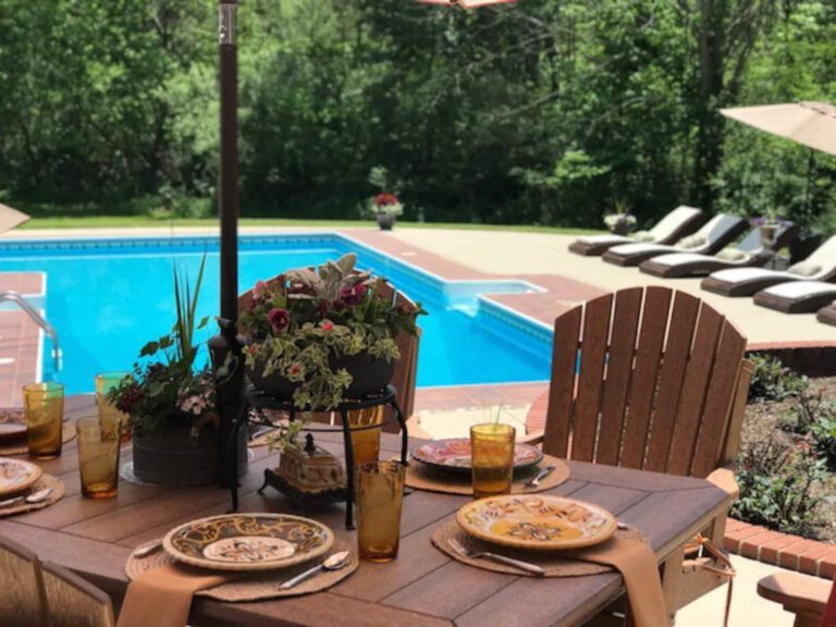 Stay on Pleasant Plain