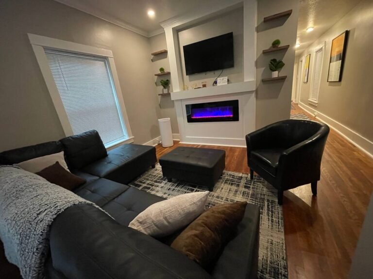 Renovated Beauty Apt 1